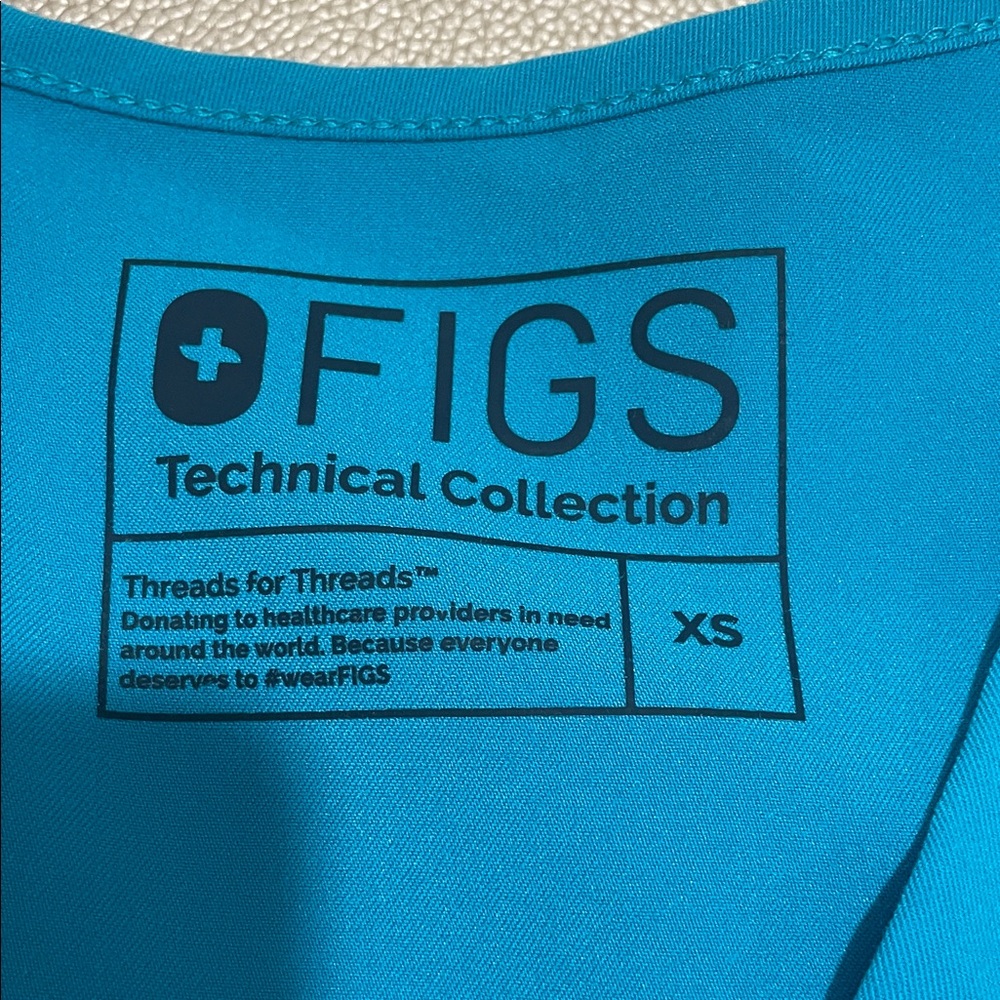 Figs Casma Three-Pocket Scrub Top Teal - Picture 3 of 5